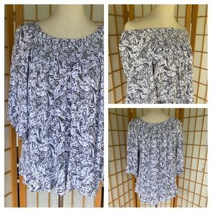 Caffe’ Marrakesh Grey Paisley Smocked Ruffle Pheasant Top SZ M